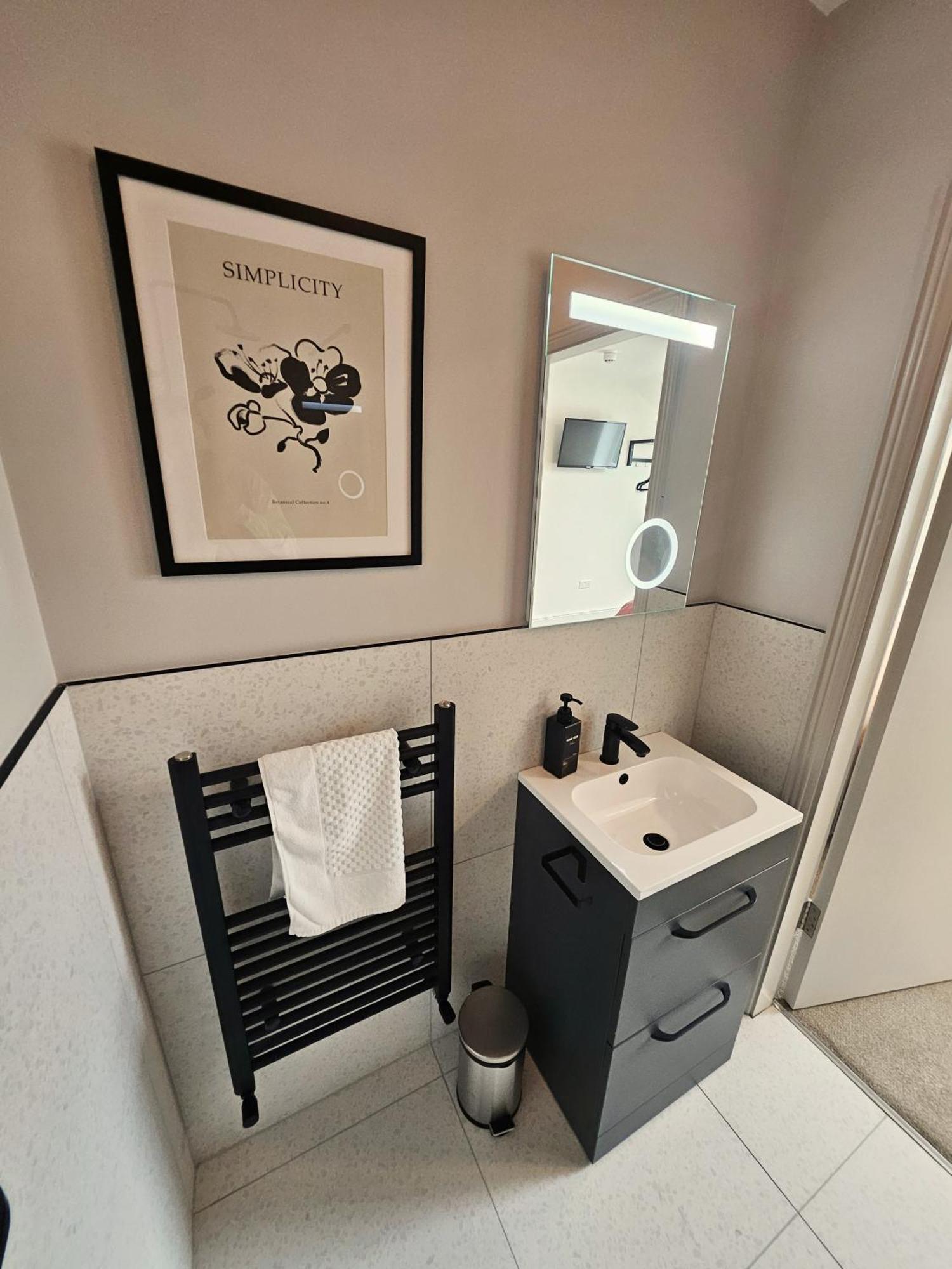 Tatlers Guest House Роскоммон Екстер'єр фото